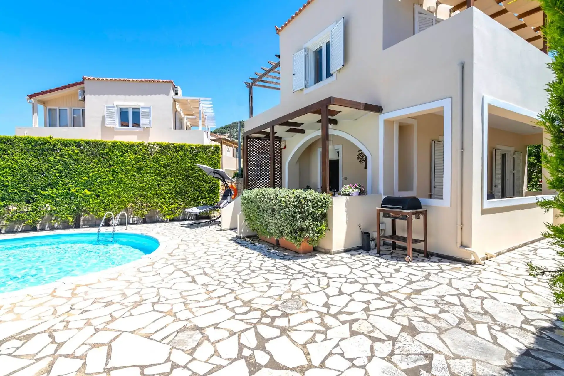 Private pool
