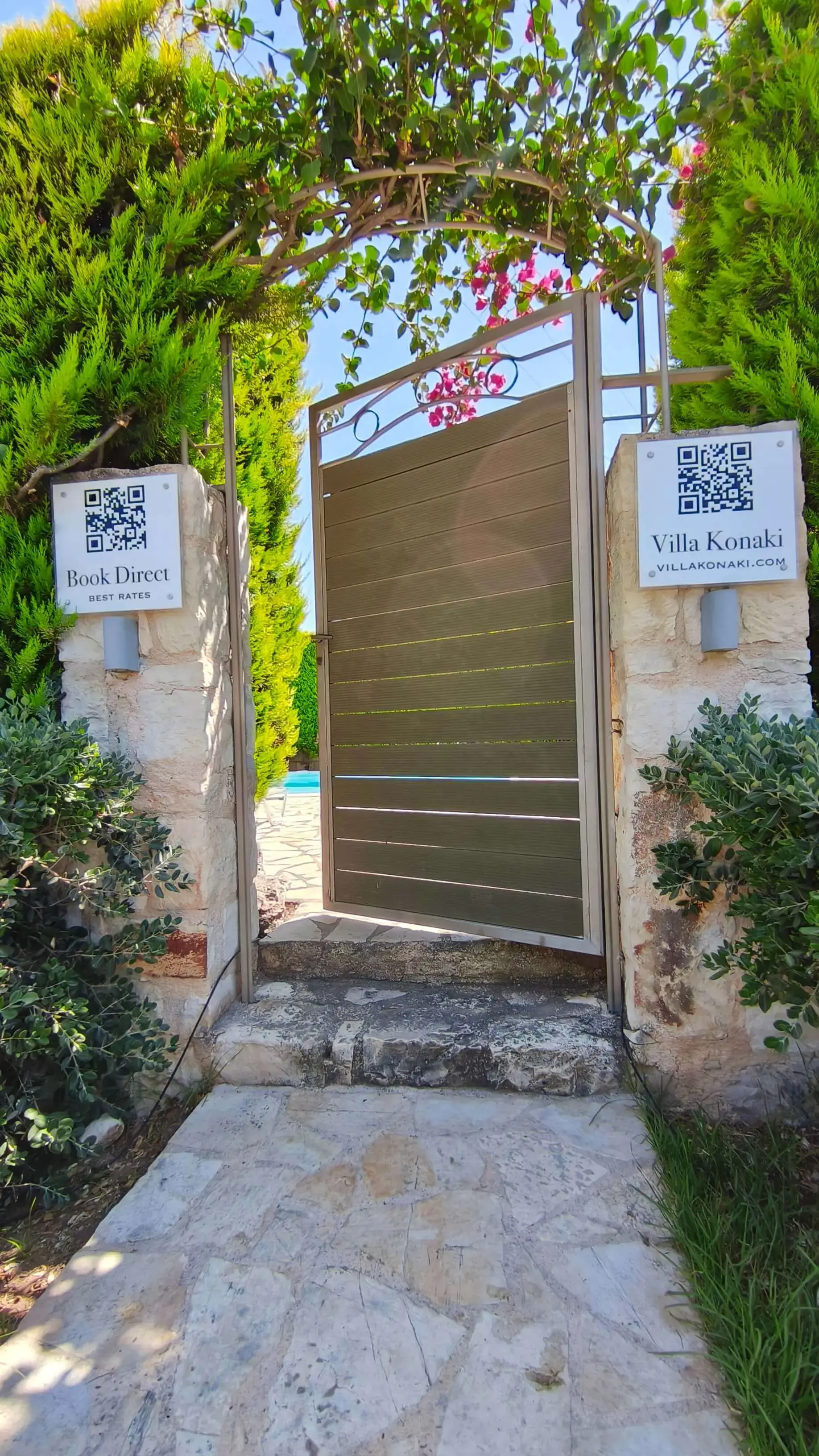 Entrance to Villa Konaki
