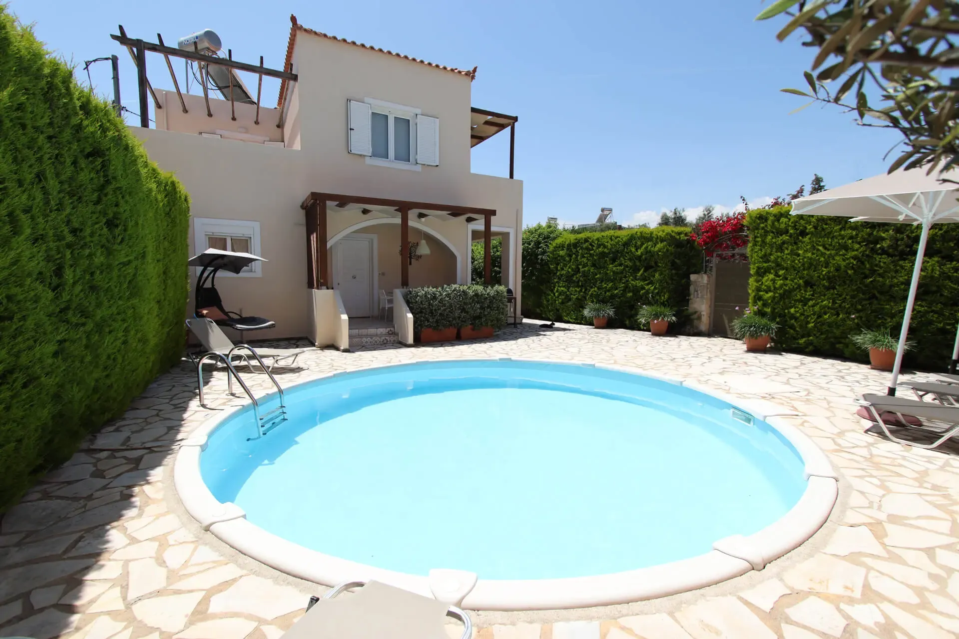 Private pool
